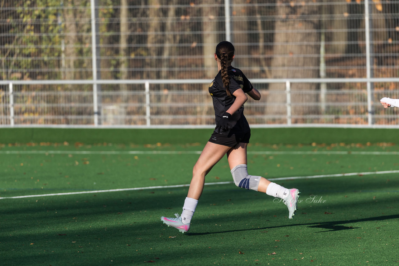 Bild 338 - wBJ VfL Pinneberg2 - Eimsbuttler TV 3 : Ergebnis: 5:0